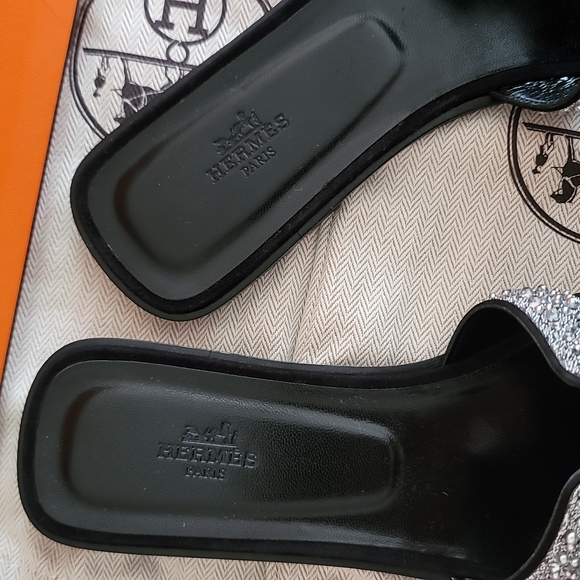 Hermes Oran Sandal with Crystals size 40eu/ 10US Limited Edition Black Leather - Picture 16 of 17